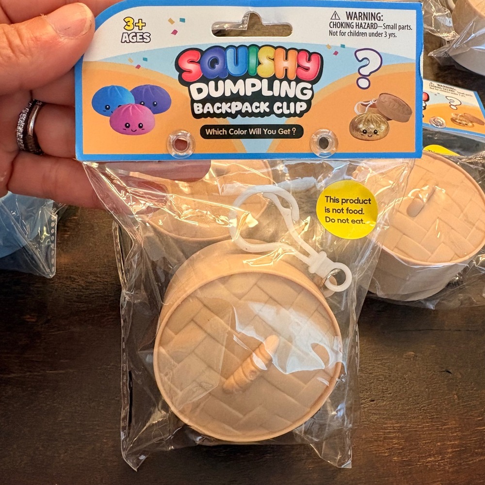 Lot of 10 Squishy Dumpling Backpack Clip Mystery Bag Fidget Toy Bulk NIB - Picture 2 of 3